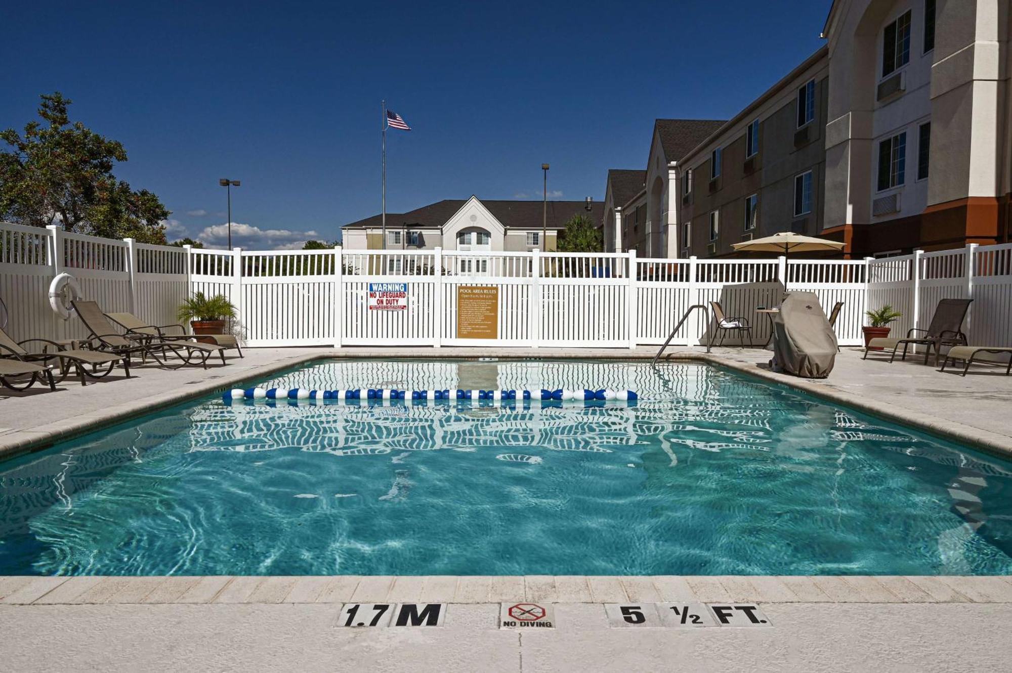 Sonesta Simply Suites Clearwater Esterno foto